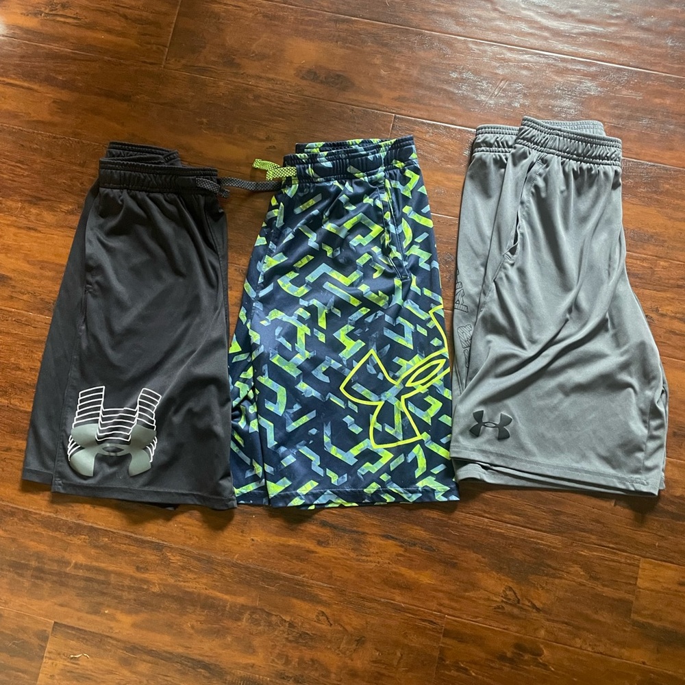 Boys (XL) Loose UA Shorts - Bundle